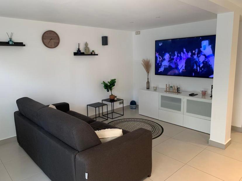 Auberge Appartement Ormesson Sur Marne / Sucy En Brie Exterior photo